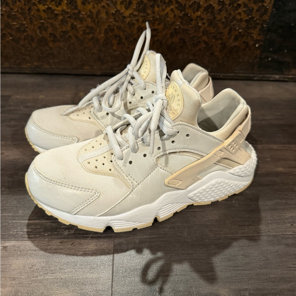 AIR HUARACHE by Nike - Off-White Athletic Sneakers